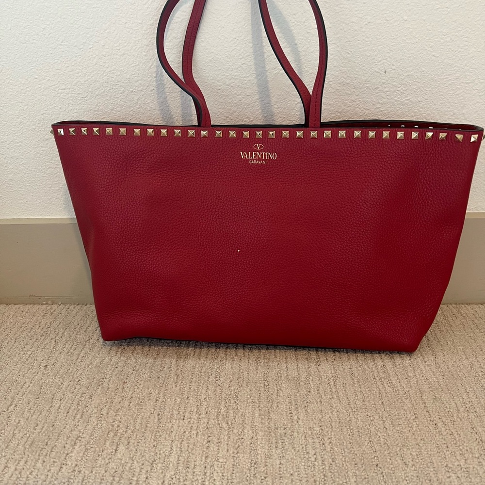 Red Valentino Rockstud Grainy Calfskin Tote Bag - Picture 6 of 6